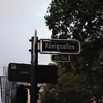 Deluxe - Centre - Koenigsalle 5min Apartamento Düsseldorf